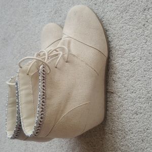 Maurices wedge boots